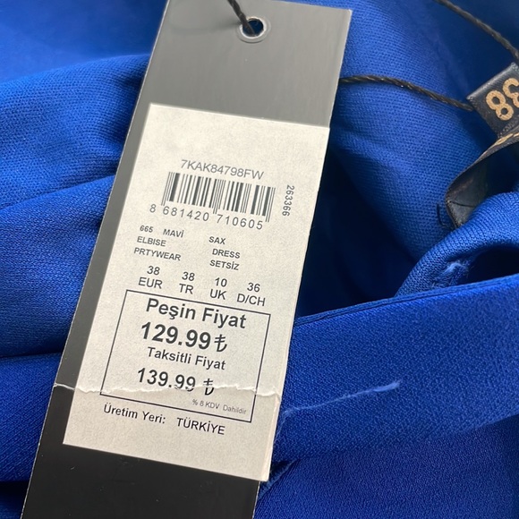 Woman’s blue dress - Picture 5 of 10